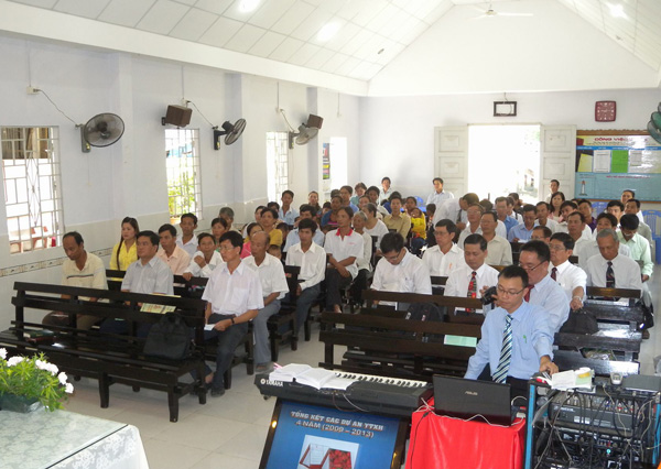 Soc Trang province: the Vietnam General Confederation of Evangelical Churches (Southern) holds a meeting to review the housing project for the poor 